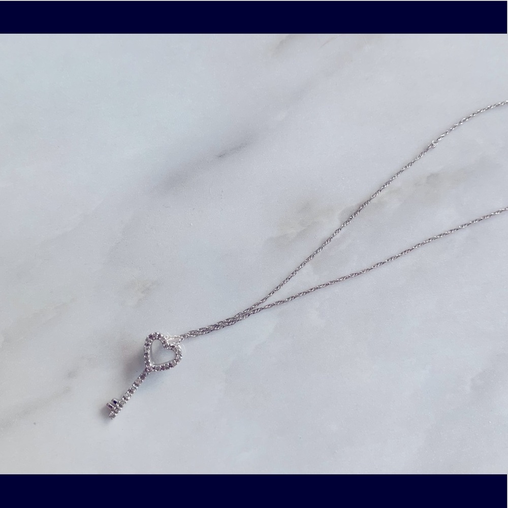 SOLD White Gold and Diamond Heart & Key necklace